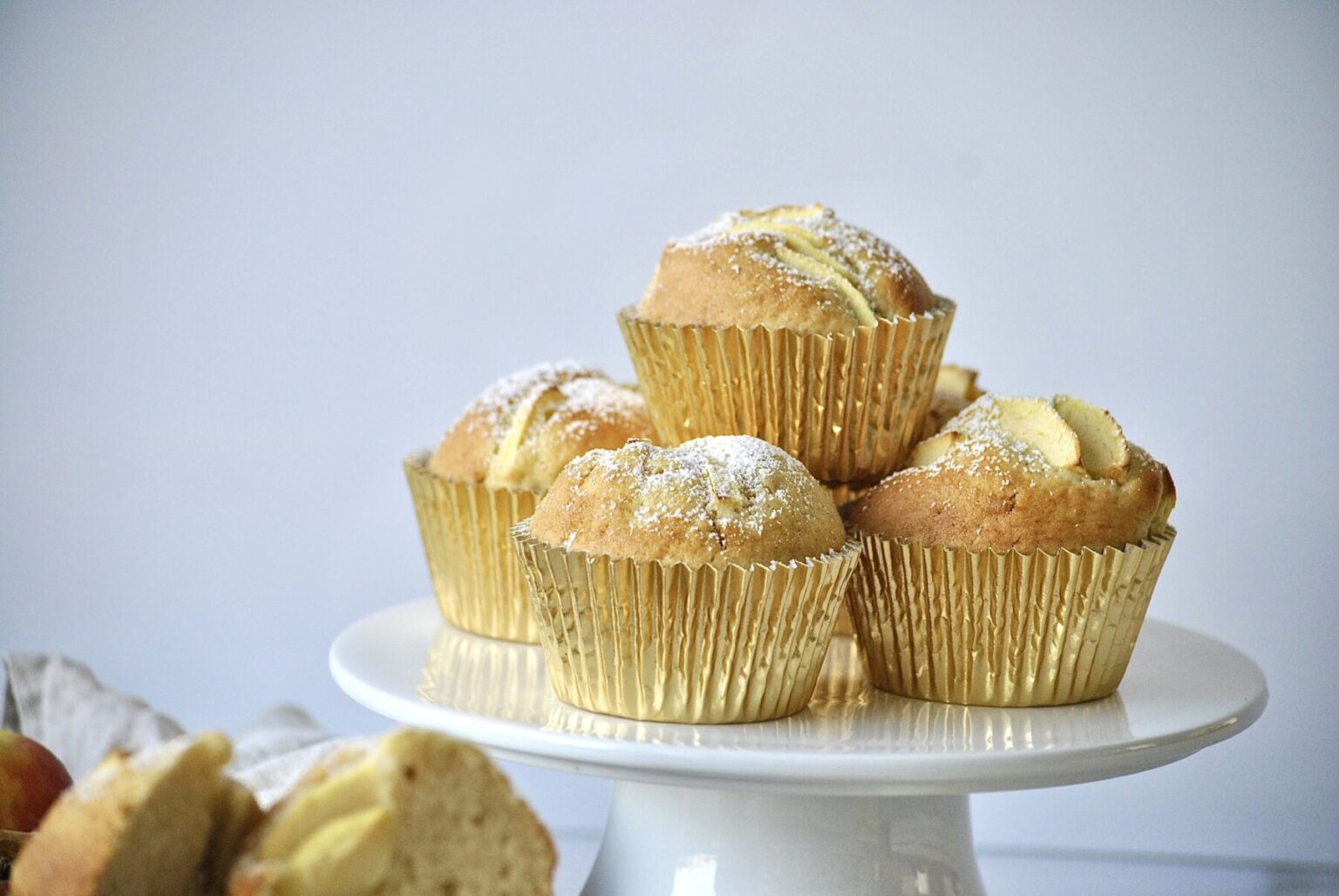 Apfel Muffins mit Streusel und Zuckerguss