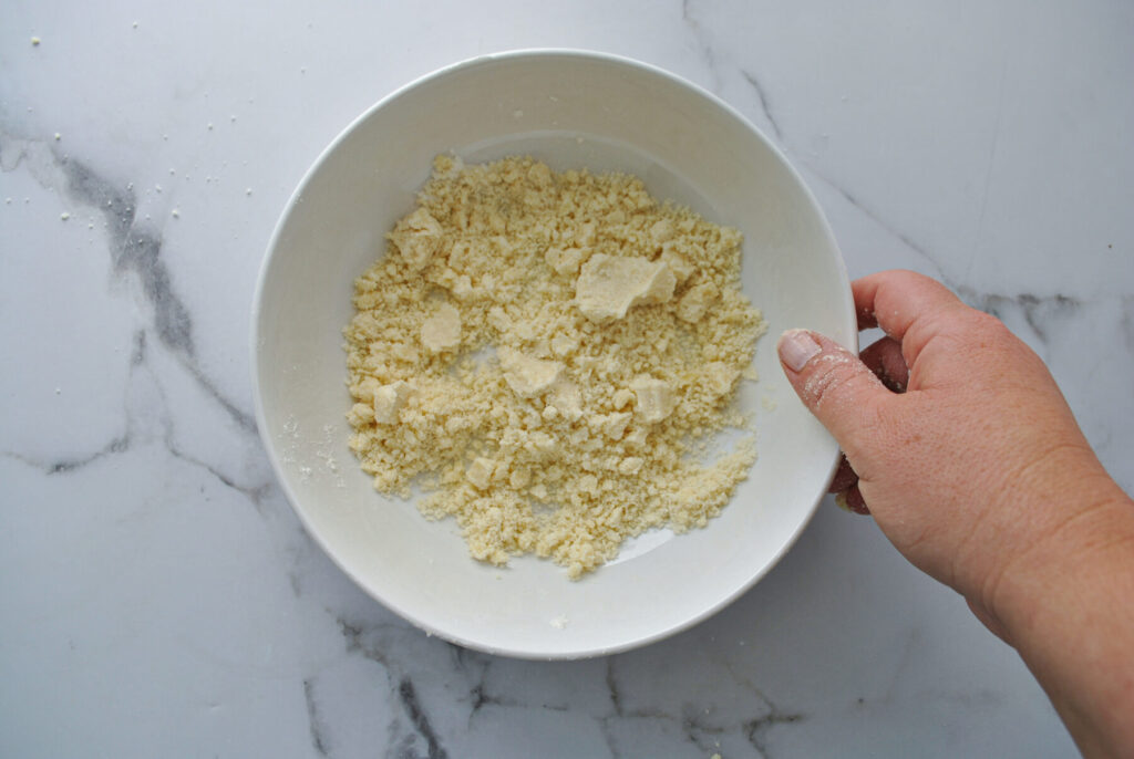 Butterstreusel für Apfel Muffins mit Streusel