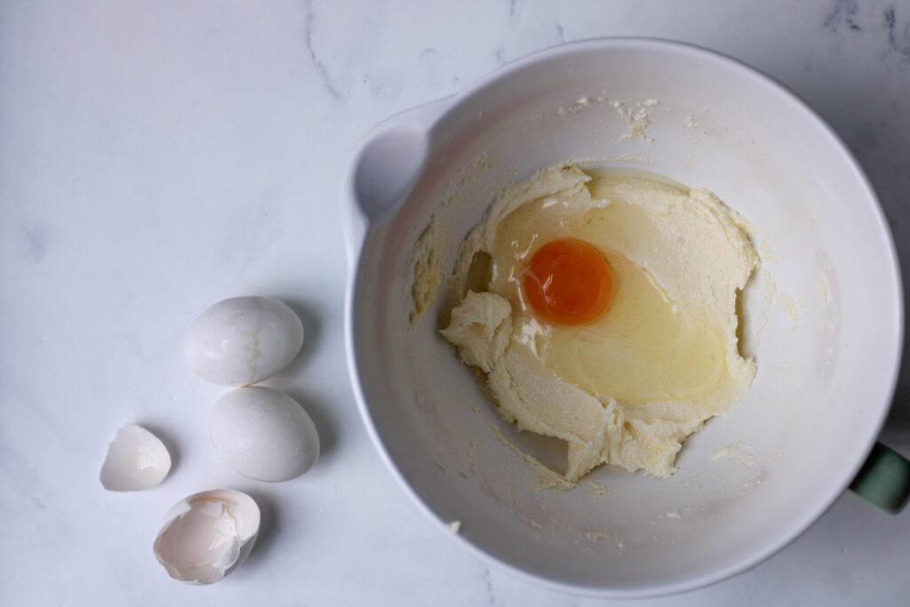 Eier hinzu Apfelkuchen Kastenform Rezept