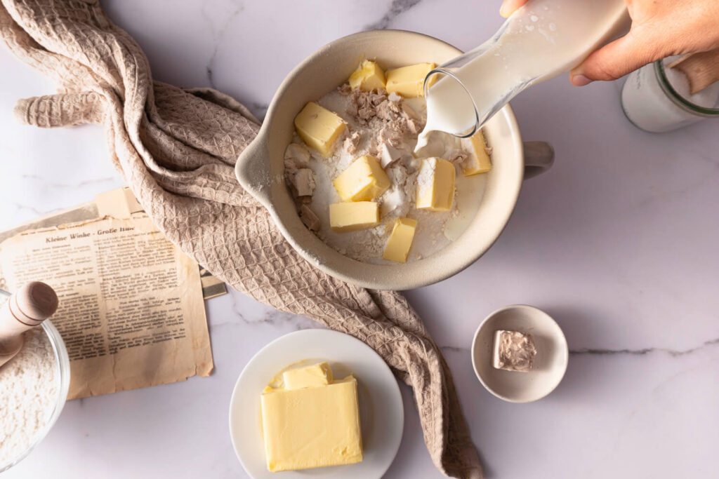 Apfelkuchen vom Blech mit Hefeteig - Zubereitung Hefeteig