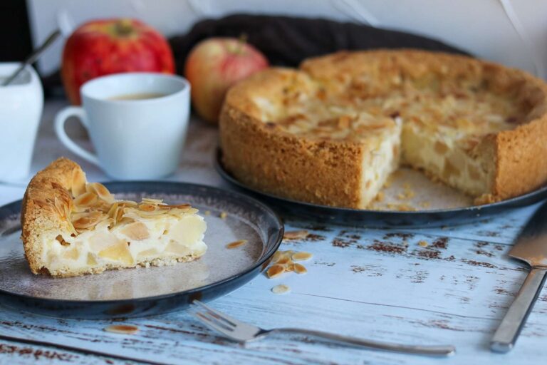 Wiener Apfelkuchen Rezept (Springform) - Einfach Kuchen