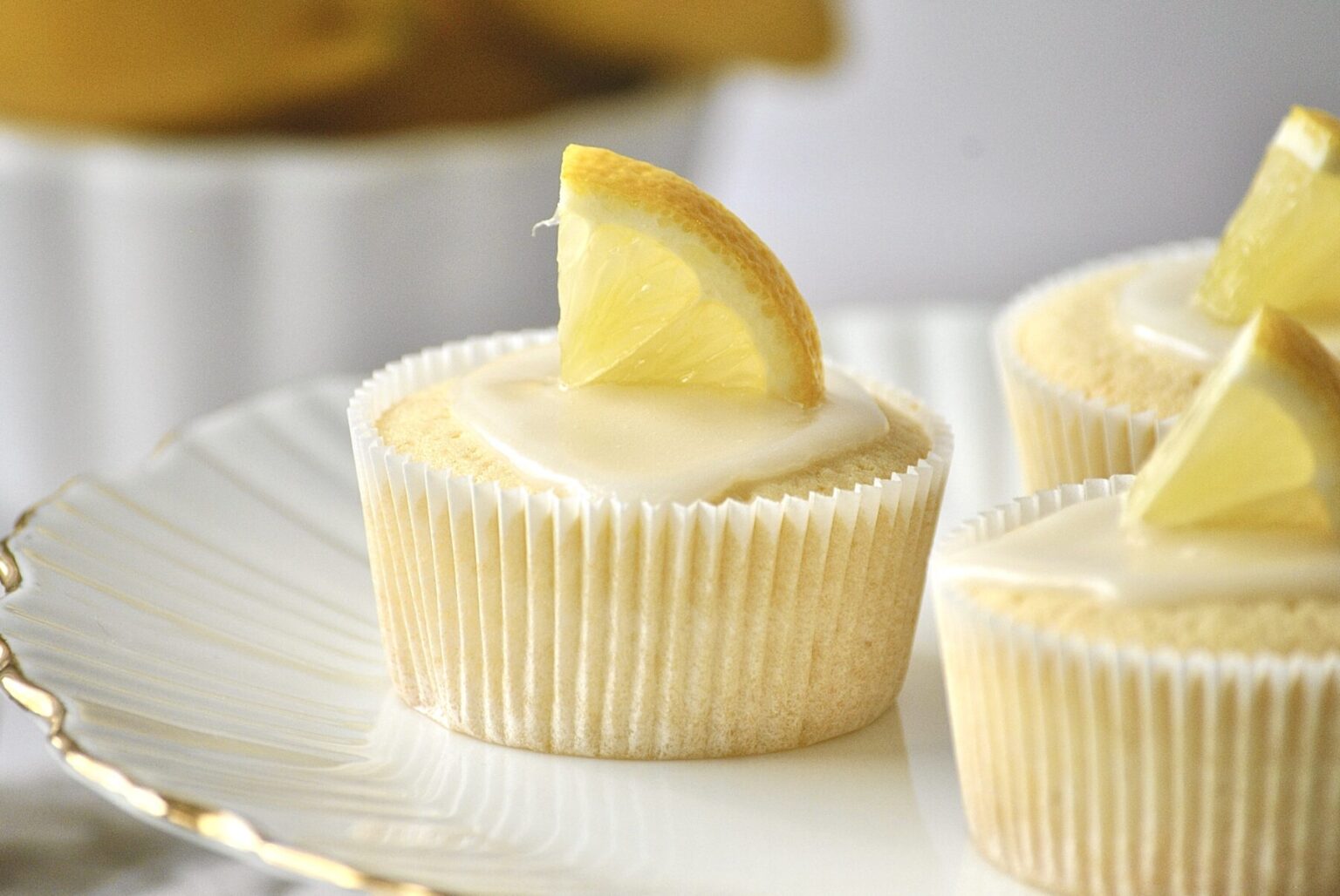 bestes Zitronen Muffins Rezept - super saftig und lecker