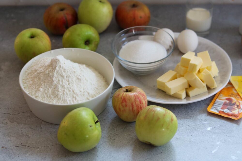 Wiener Apfelkuchen Rezept (Springform) - Einfach Kuchen