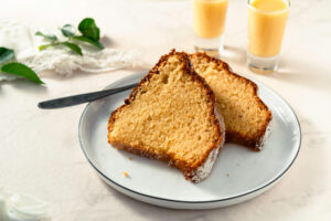 Saftiger Eierlikörkuchen mit Öl