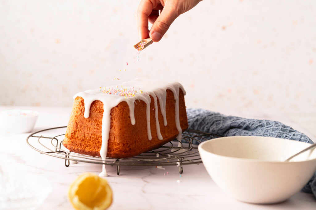 Saftiger Zitronenkuchen mit Öl Kastenform