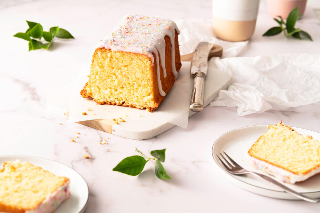 Saftiger Zitronenkuchen mit Öl Kastenform