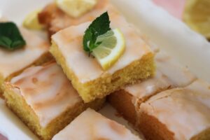 Veganer Zitronenkuchen vom Blech