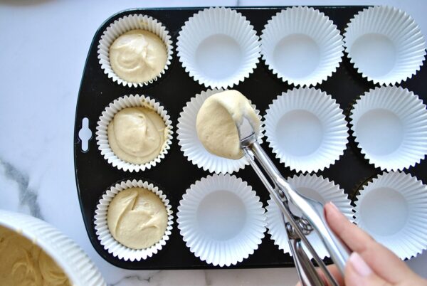 erfrischende Zitronen Cupcakes mit Frischkäse Frosting