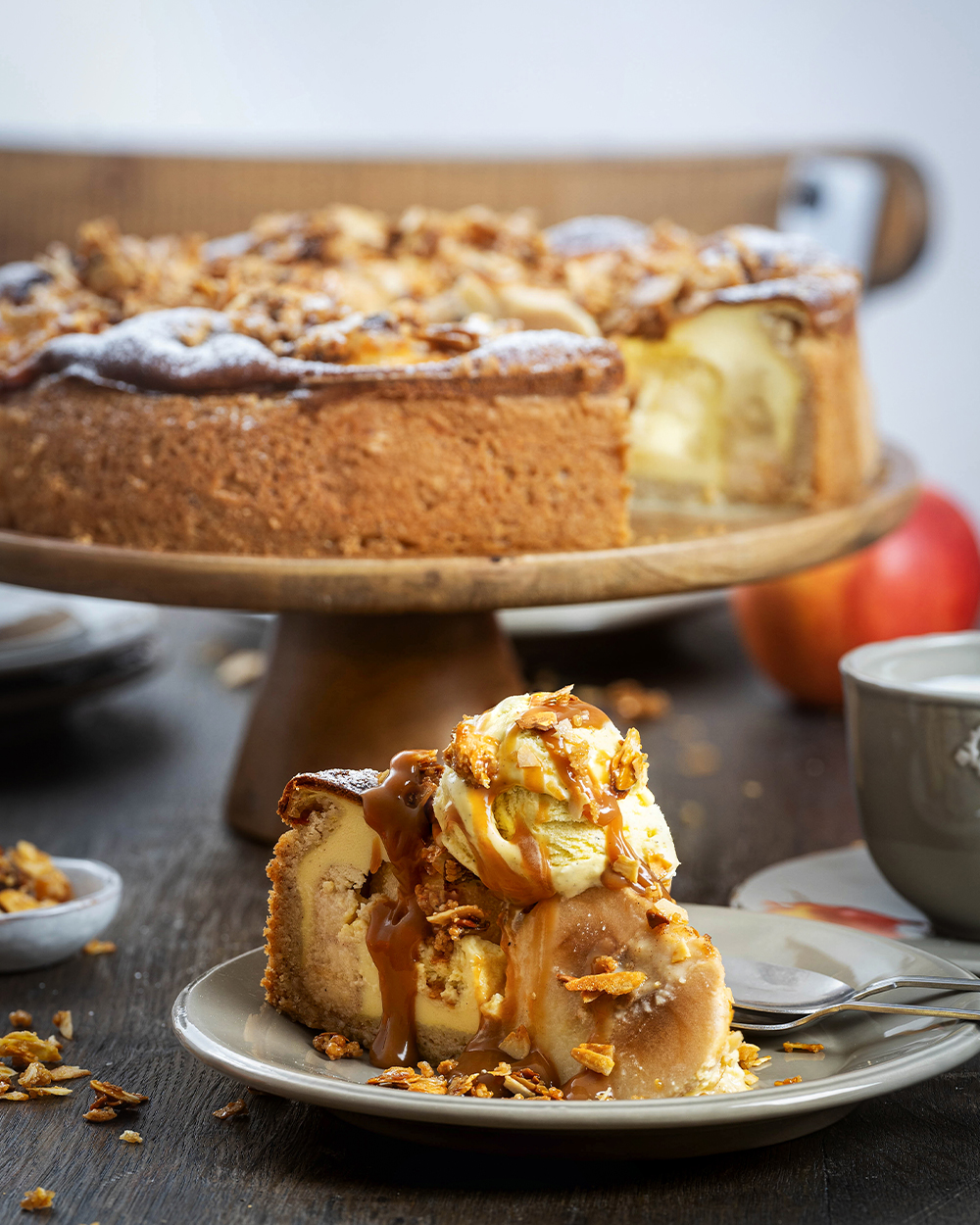 Omas Bratapfelkuchen mit ganzen Äpfeln - Einfach Kuchen