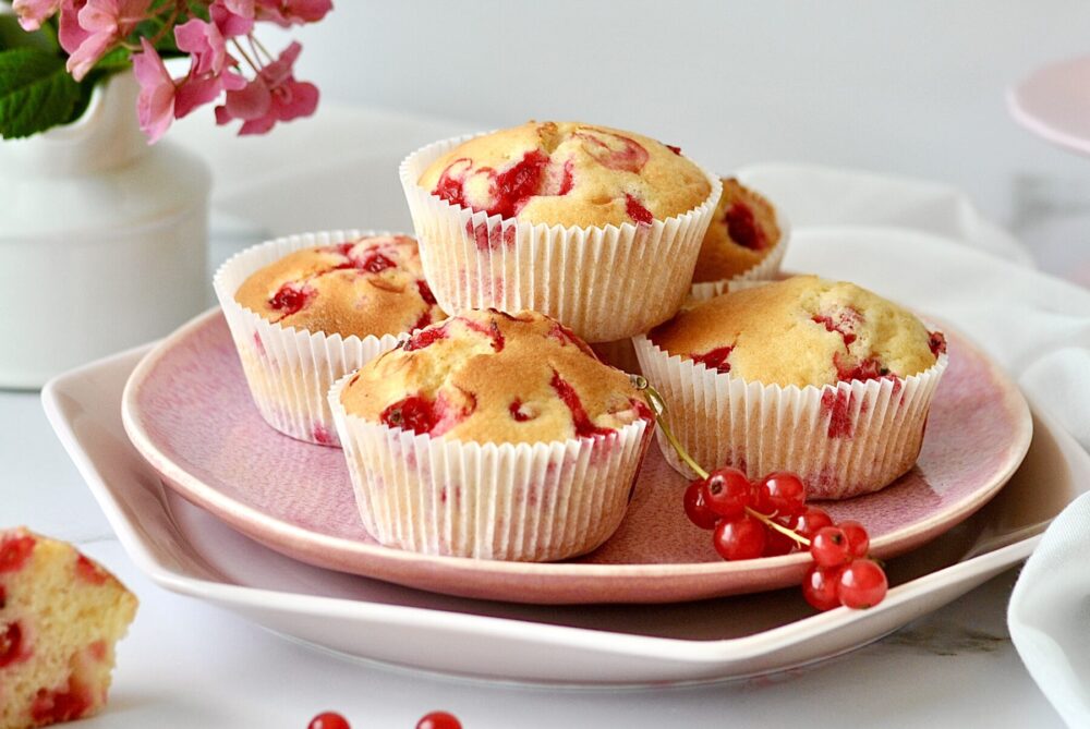 Sommerliche saftige Johannisbeer Muffins