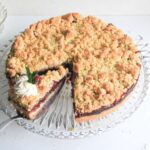 Omas Kirschkuchen mit Streusel saftig und knusprig