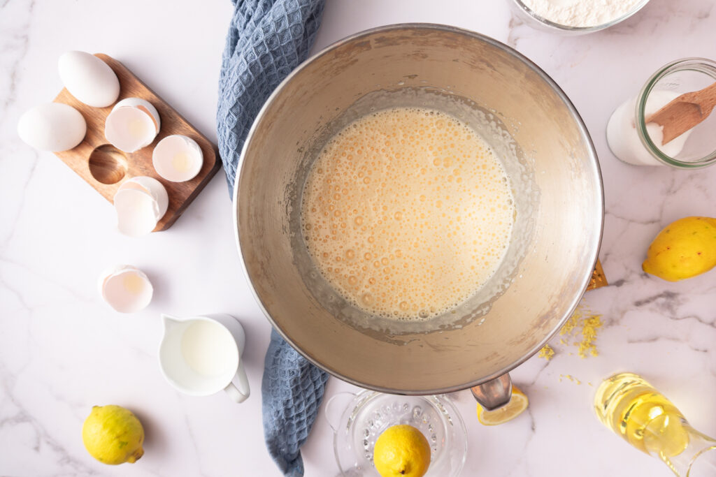 Einfache Zitronenmuffins mit Öl - Zubereitung Einfache Zitronenmuffins - Zitronenmuffins mit Öl und Milch