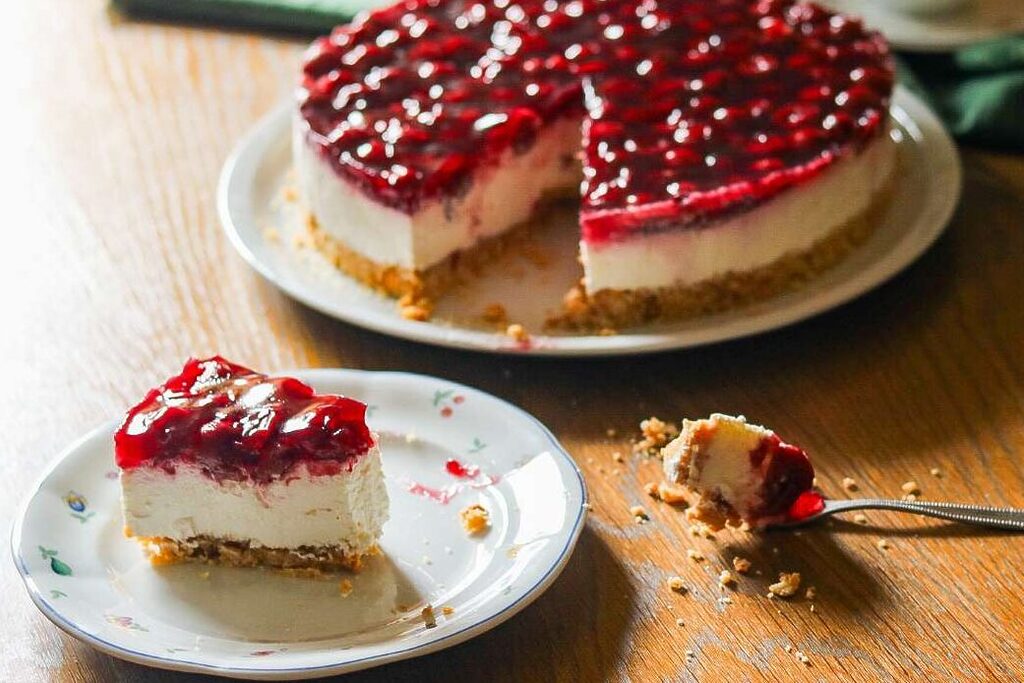 No Bake Cheesecake mit Kirschen