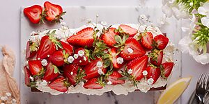 Zitronen Kuchen mit Erdbeeren