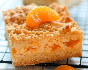 Schmand Streuselkuchen mit Mandarinen