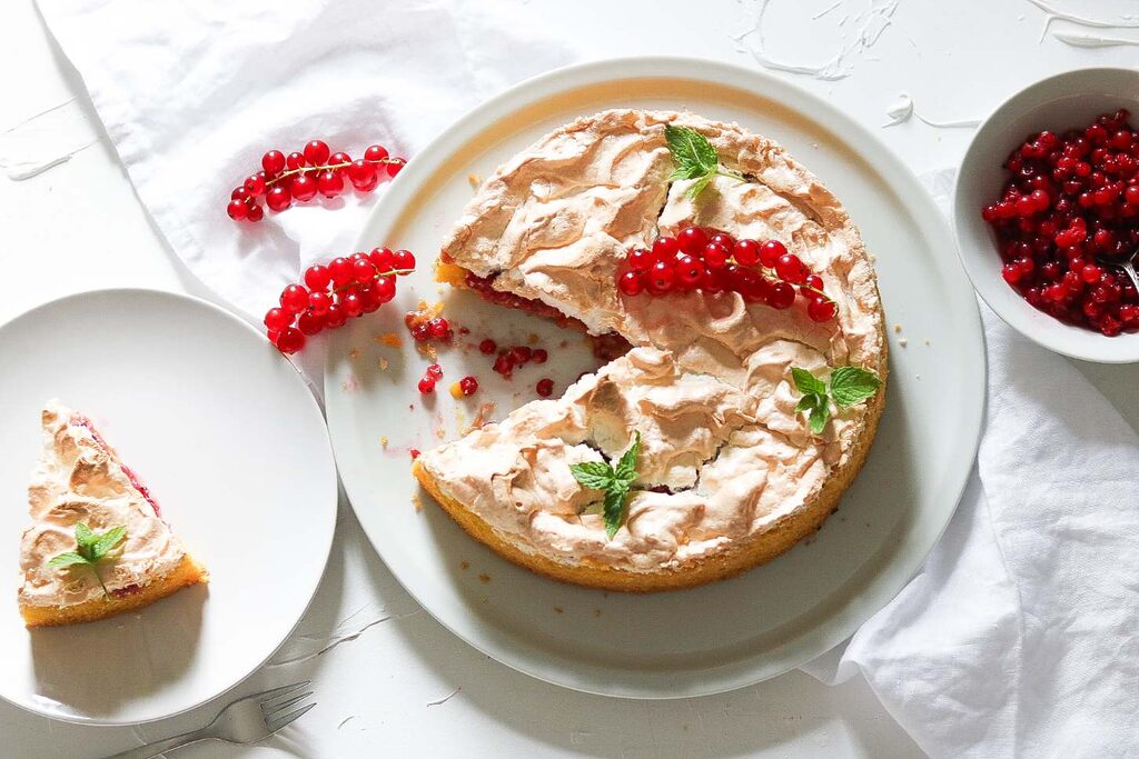 Johannisbeerkuchen mit Baiser