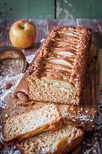 Haferflockenkuchen mit Apfel
