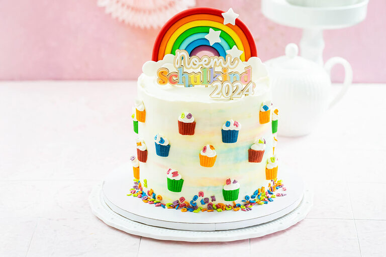 Regenbogentorte - deine bunte Schulanfangstorte