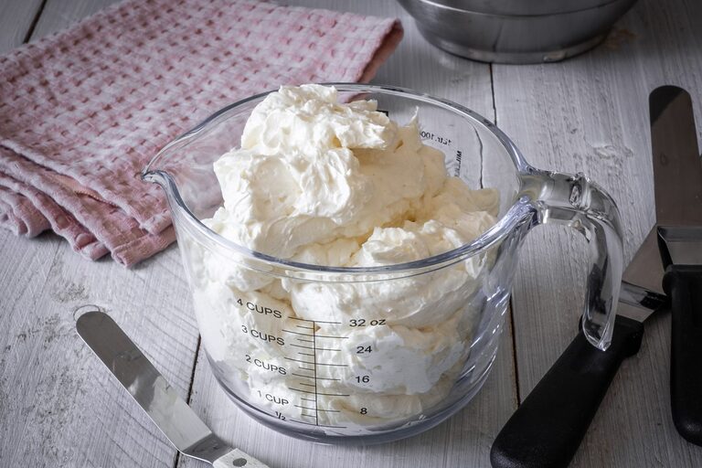 Swiss Meringue Buttercreme