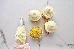 Frischkäse Frosting für Kürbis Cupcakes