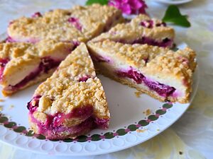 Omas Zwetschgen Käsekuchen mit Streusel