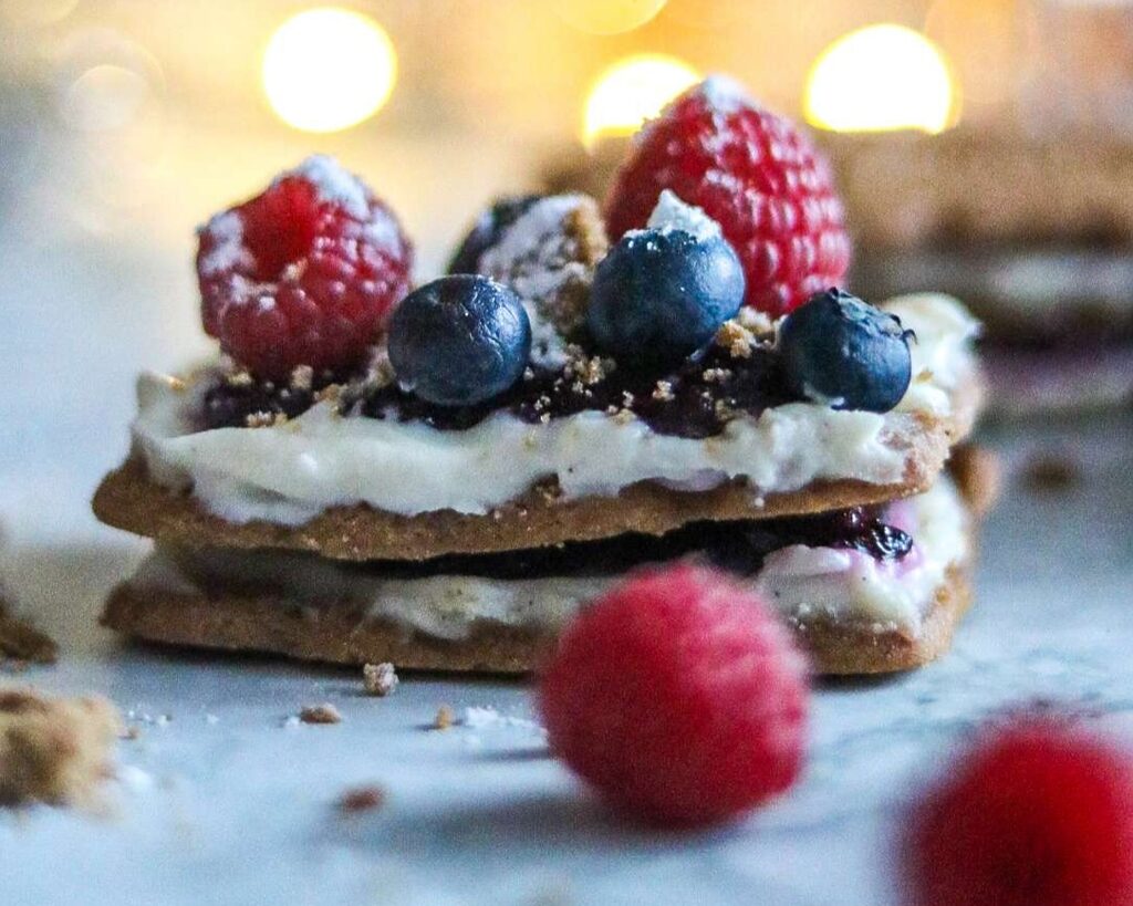 Spekulatius Sandwich mit Glühbeeren