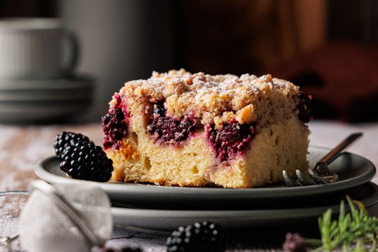 Brombeerkuchen mit Streusel vom Blech