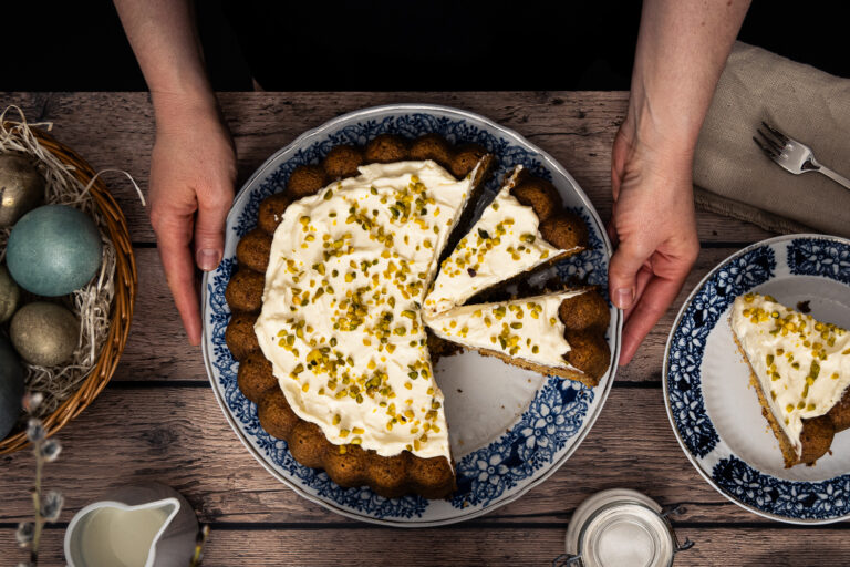 Karottenkuchen mit Frosting – Mascarpone und Sahne