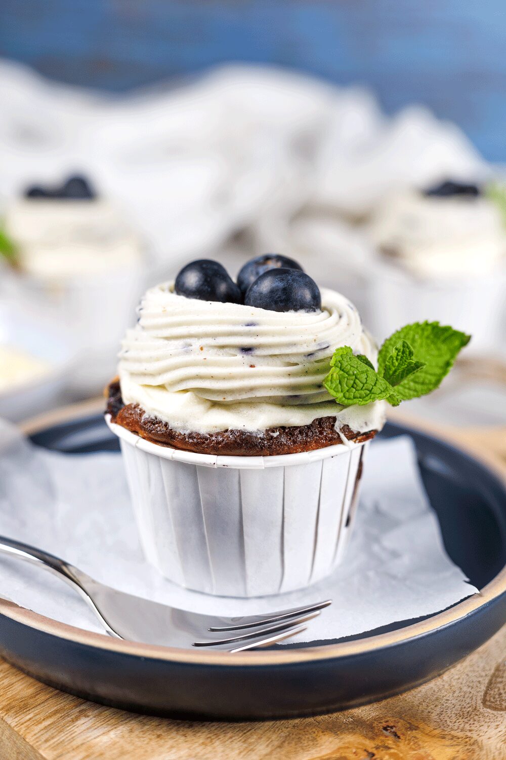 Saftige Low Carb Heidelbeer Cupcakes – ohne Zucker & glutenfrei