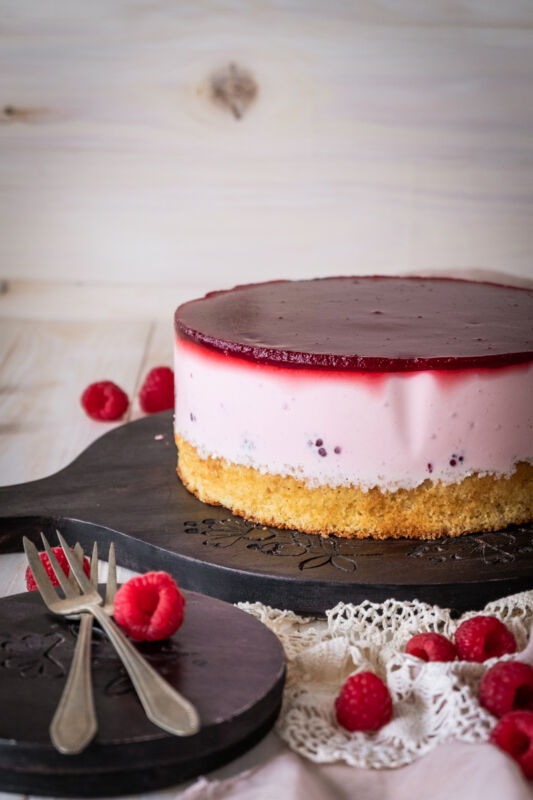 Himbeer Torte mit Sahne und Schmand