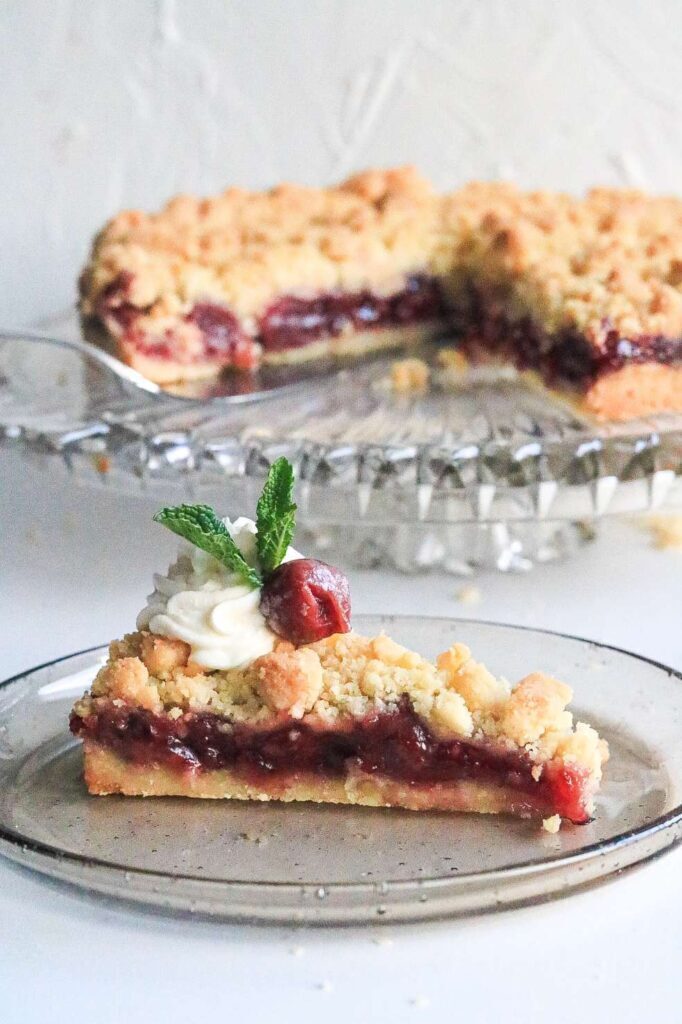 saftiger Kirschkuchen mit Streusel