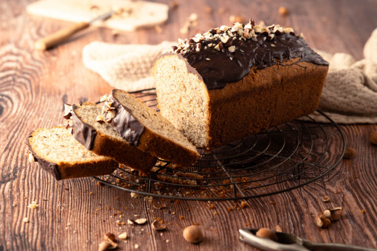 Einfacher Nusskuchen aus der Kastenform