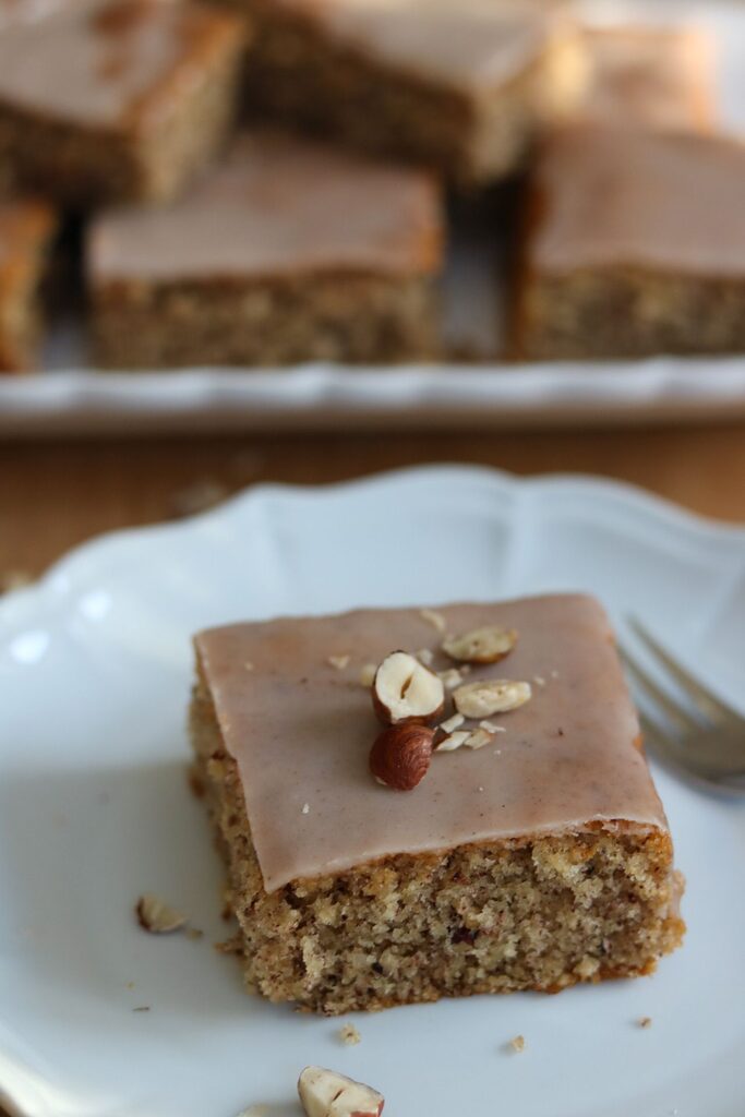 Nusskuchen mit Zimt