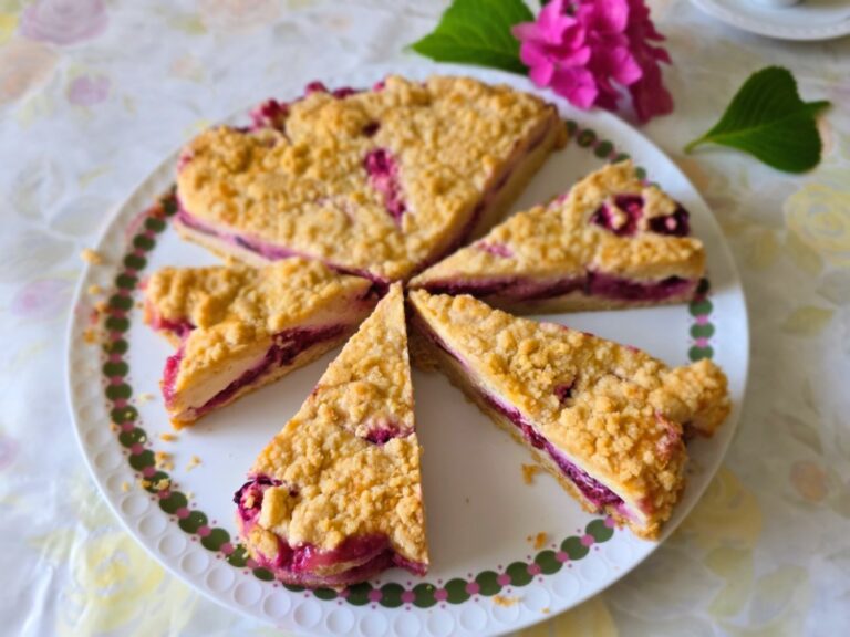 Omas Zwetschgen Käsekuchen mit Streusel