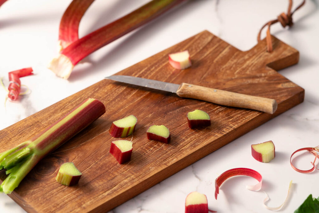 Rhabarber für Kuchen vorbereiten: So geht’s richtig! (Schritt-für-Schritt Anleitung)