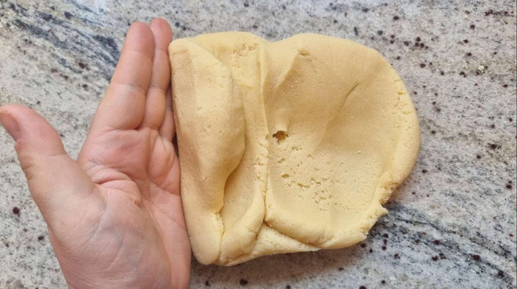 mit den Händen zusammenfalten