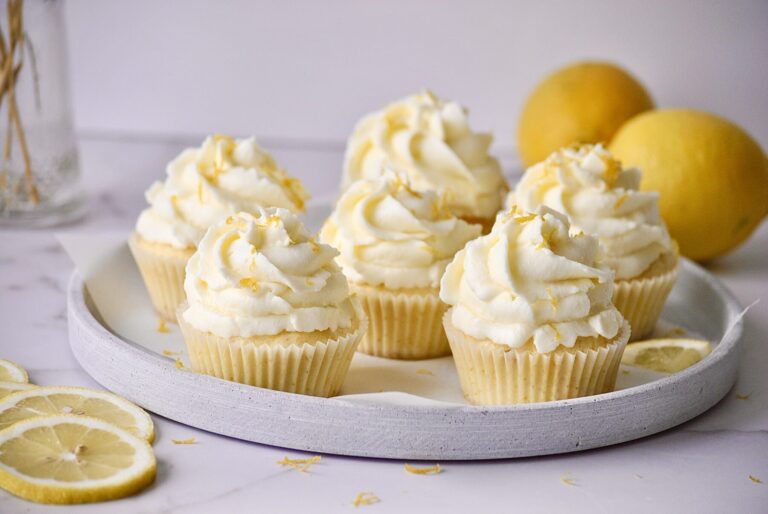Zitronen Cupcakes – Fruchtige Freude im Miniformat