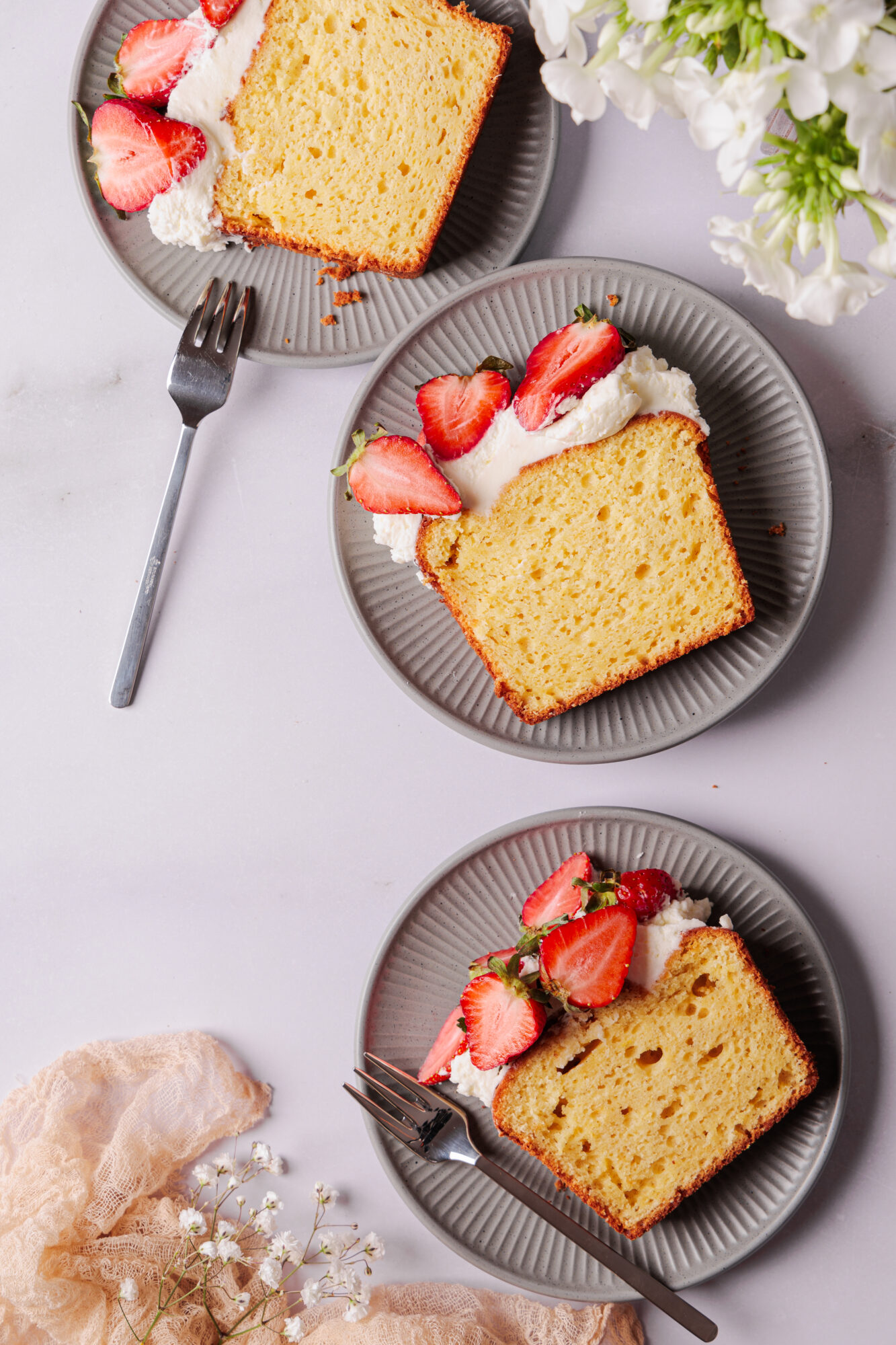 Zitronen Kuchen mit Erdbeeren