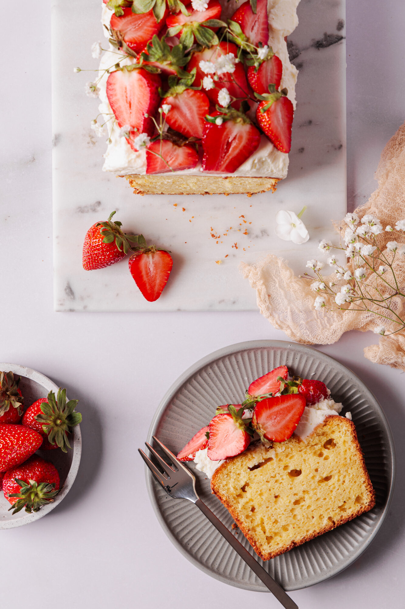 Zitronen Kuchen mit Erdbeeren