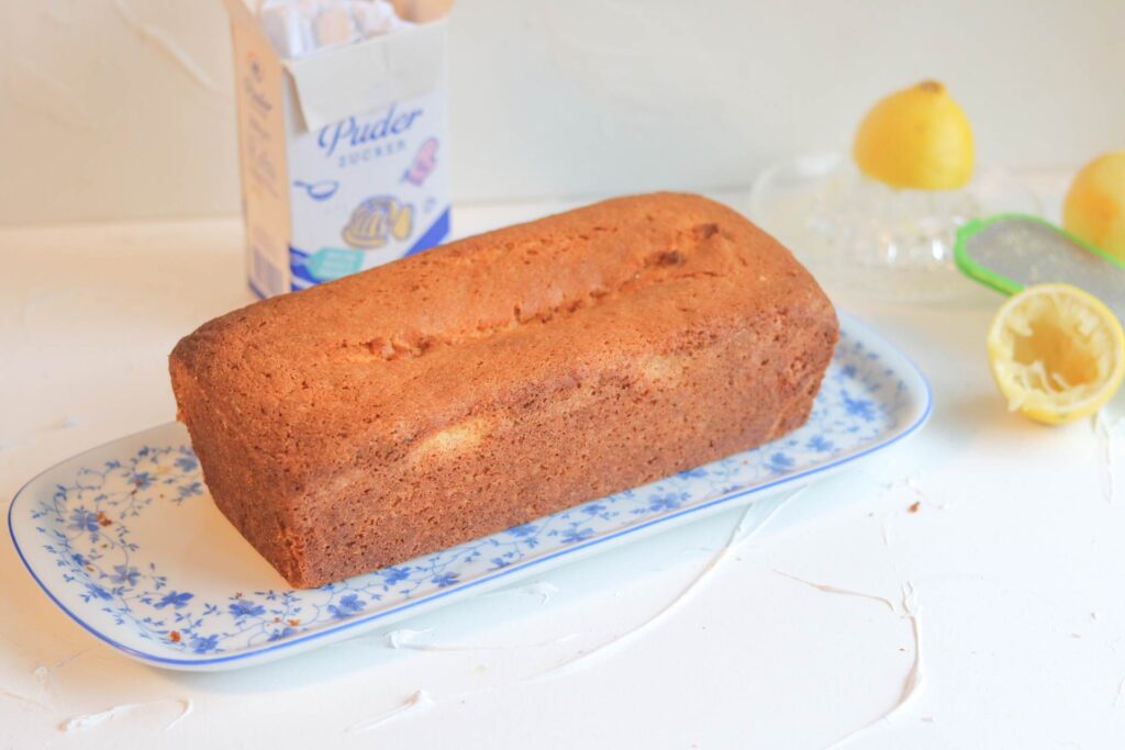 fertig gebackener Zitronen Kuchen