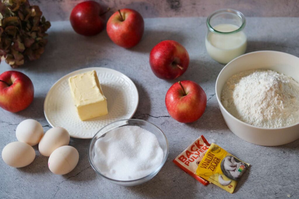 Zutaten für Apfelstreuselkuchen vom Blech