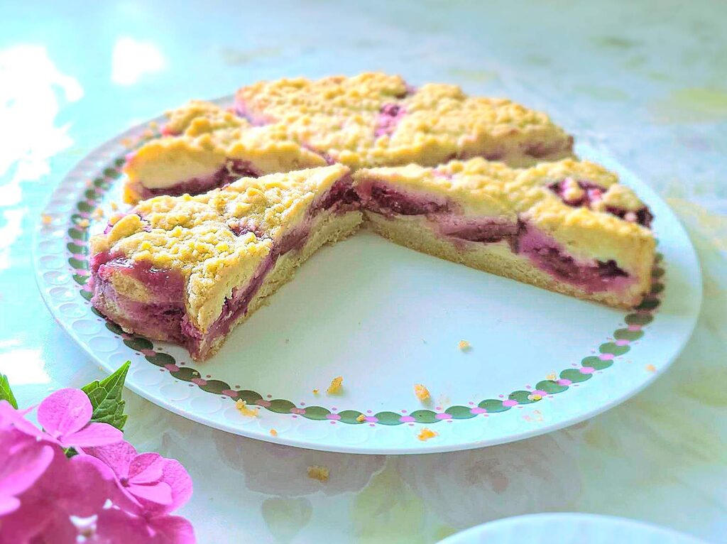 Omas Zwetschgen Käsekuchen mit Streusel