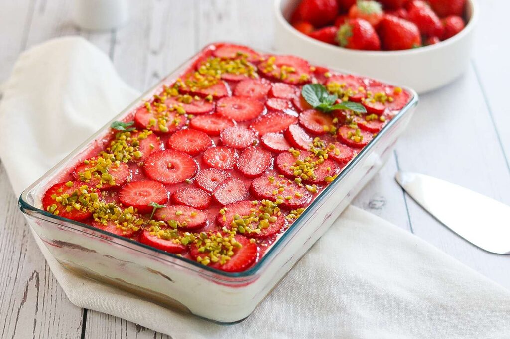 leckeres Tiramisu mit Erdbeeren