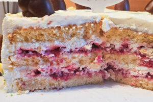 Ostertorte-mit-Mascarpone_Anschnitt