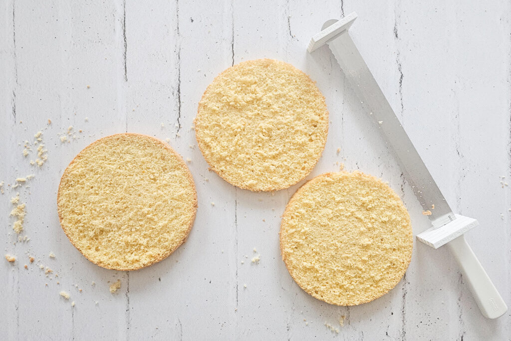 Ostertorte-mit-Mascarpone_Boden-dritteln